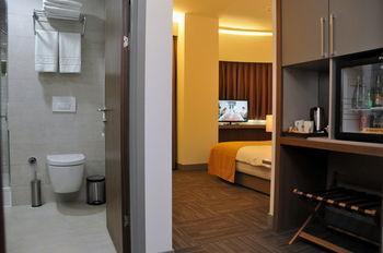 Bostancı Ataşehir Otel 3*